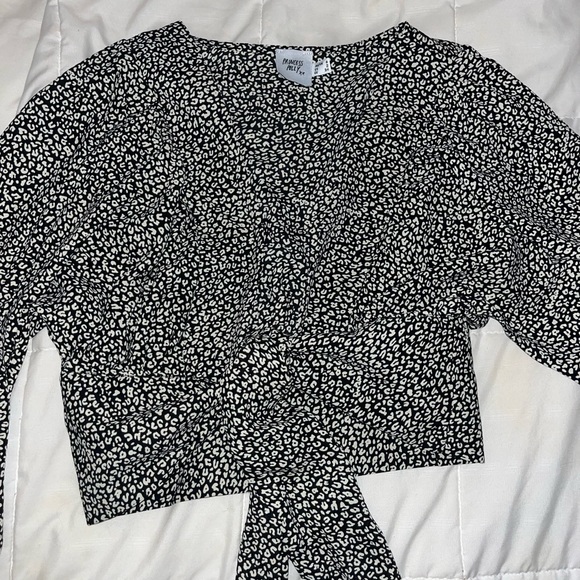 princess polly tie top - Picture 3 of 6